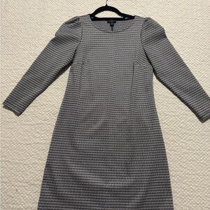 Ann Taylor Black and White Puff Sleeve Sheath Dress